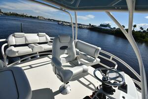 2012 Hydra-Sports 4200 SF thumbnail 4