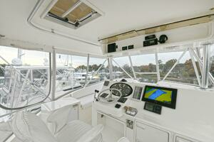 2001 Ocean Yachts 52 Super Sport thumbnail 26