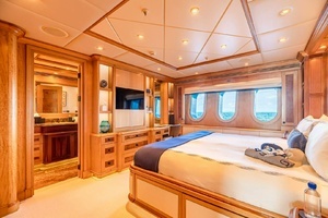 2009 Trinity Yachts Custom thumbnail 18