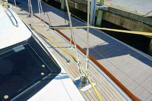 2008 Oyster Yachts thumbnail 28