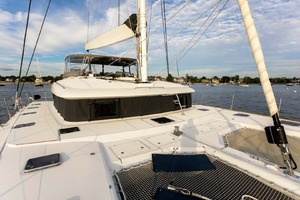 2020 Lagoon Catamaran thumbnail 4