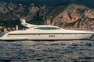 2013 Overmarine Mangusta 108 thumbnail 3
