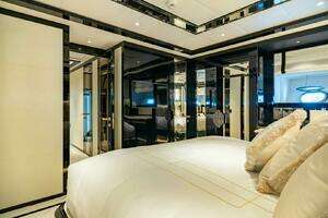 2013 Overmarine Mangusta 108 thumbnail 26