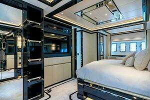 2013 Overmarine Mangusta 108 thumbnail 22