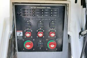 2004 Meridian 411 Sedan Bridge thumbnail 51