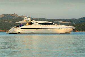 ARES 2005 Overmarine Mangusta 108 Yacht For Sale in Olbia 