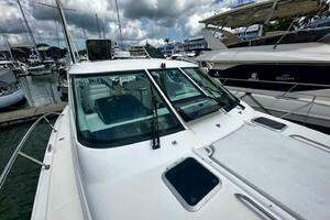 2008 Tiara Yachts thumbnail 13