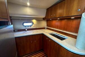 2008 Tiara Yachts thumbnail 9