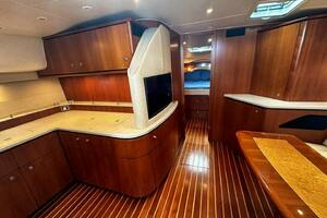 2008 Tiara Yachts thumbnail 8