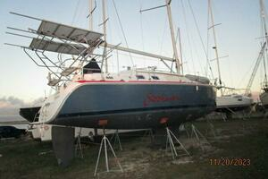 2008 Hunter H41 Deck Salon thumbnail 3