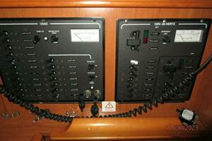 2008 Hunter H41 Deck Salon thumbnail 54