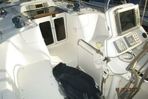 2008 Hunter H41 Deck Salon thumbnail 21