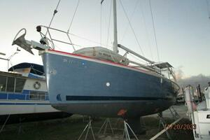 2008 Hunter H41 Deck Salon thumbnail 4
