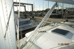 2008 Hunter H41 Deck Salon thumbnail 17