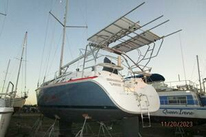2008 Hunter H41 Deck Salon thumbnail 5