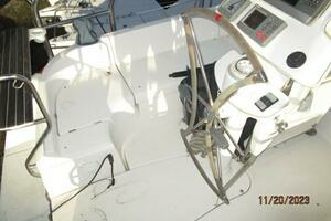 2008 Hunter H41 Deck Salon thumbnail 24