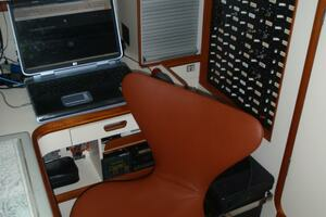 1986 Deerfoot 74 Pilothouse thumbnail 10