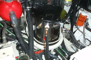 1986 Deerfoot 74 Pilothouse thumbnail 9