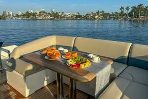 2024 Fairline Squadron 68 thumbnail 50