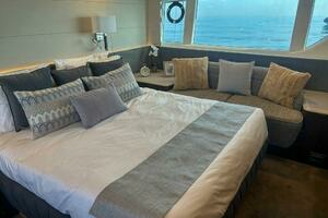 2024 Fairline Squadron 68 thumbnail 27