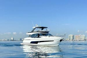 2024 Fairline Squadron 68 thumbnail 1