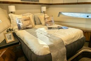 2024 Fairline Squadron 68 thumbnail 34