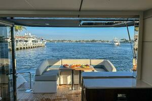 2024 Fairline Squadron 68 thumbnail 48