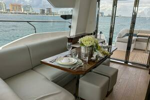 2024 Fairline Squadron 68 thumbnail 22
