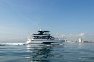 2024 Fairline Squadron 68 thumbnail 6