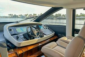 2024 Fairline Squadron 68 thumbnail 15