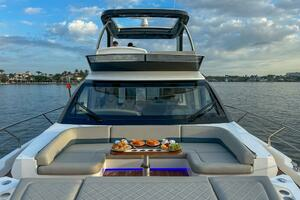2024 Fairline Squadron 68 thumbnail 12