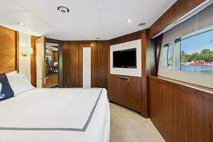 2011 Sunseeker 34M thumbnail 23