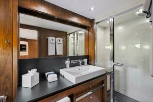2011 Sunseeker 34M thumbnail 27