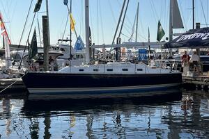 Tartan 365  8 36ft Tartan Yacht For Sale