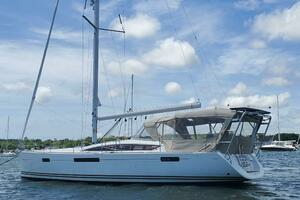 2012 Jeanneau 53 thumbnail 5