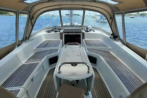 2012 Jeanneau 53 thumbnail 9