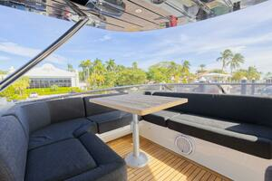 2018 Sunseeker 86 Yacht thumbnail 13