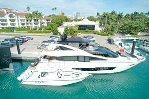 2018 Sunseeker 86 Yacht thumbnail 10