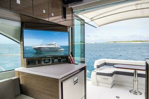 2019 Cruisers Yachts 50 Cantius thumbnail 19