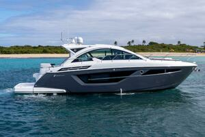 2019 Cruisers Yachts 50 Cantius thumbnail 1
