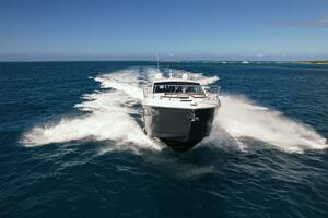 2019 Cruisers Yachts 50 Cantius thumbnail 2