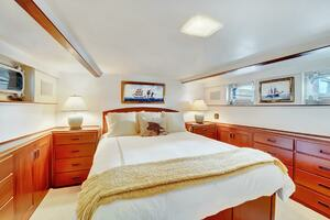 EAGLE 1960 Trumpy Flush Deck Motor Yacht Yacht For Sale in Somerset MA