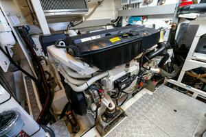 2019 63 Prestige Flybridge - RT Time - Engine Room