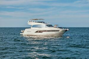 2019 63 Prestige Flybridge - RT Time - Profile