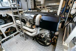 2019 63 Prestige Flybridge - RT Time - Engine Room
