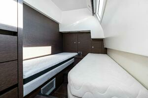 2019 63 Prestige Flybridge - RT Time - Crew Quarters