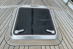 2004 ShearWater 45 thumbnail 10