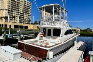2001 Luhrs Convertible thumbnail 2