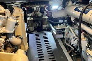 2001 Luhrs Convertible thumbnail 17