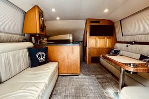 2001 Luhrs Convertible thumbnail 3